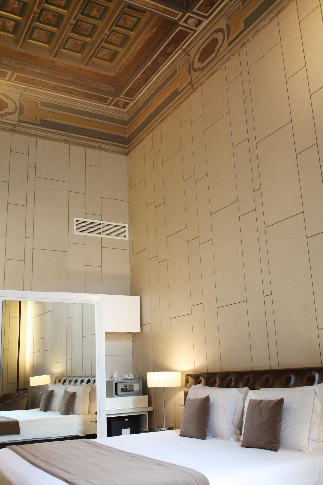 Piazza Del Gesu' Luxury Suites Rome Exterior photo