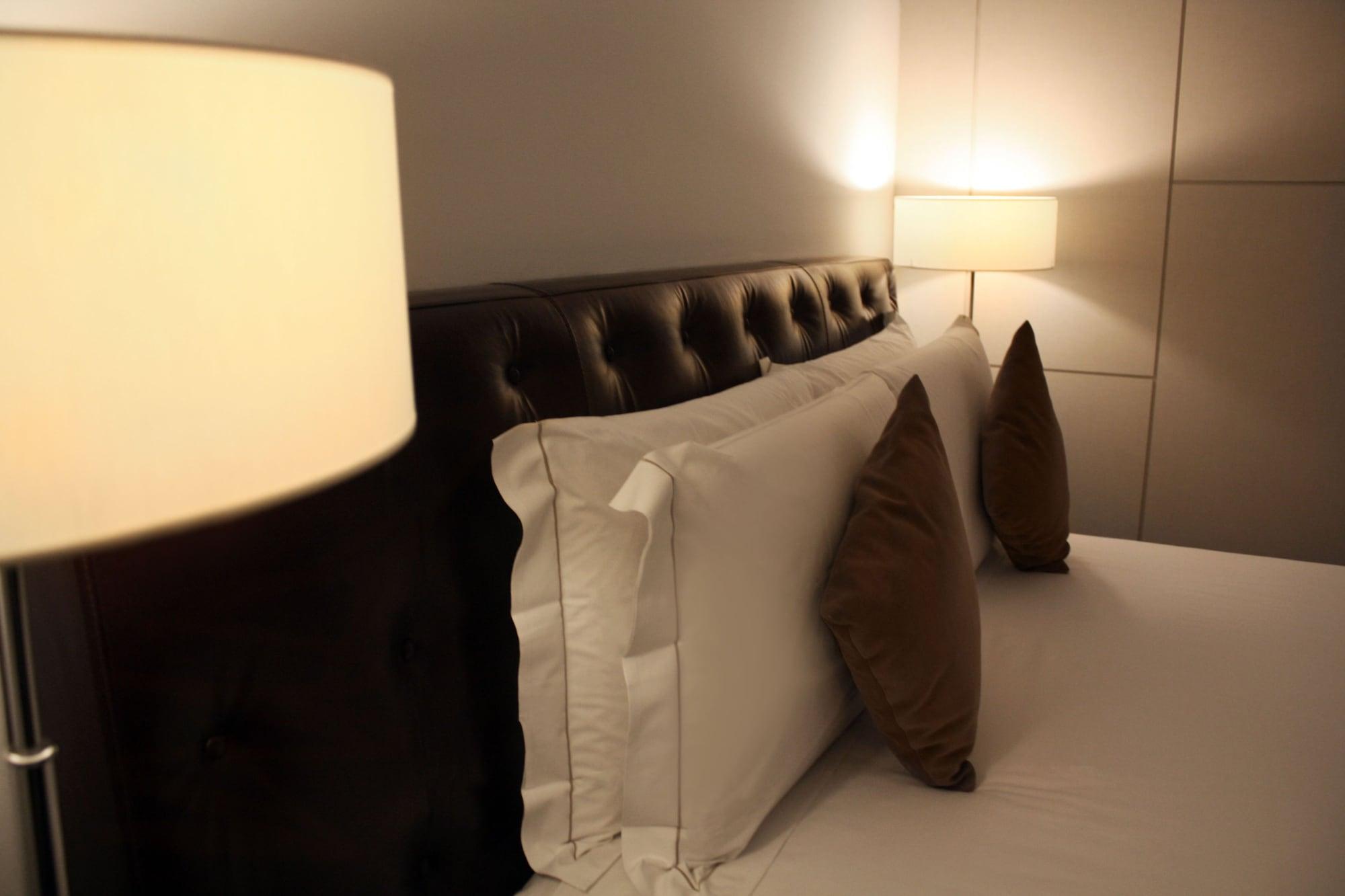 Piazza Del Gesu' Luxury Suites Rome Exterior photo