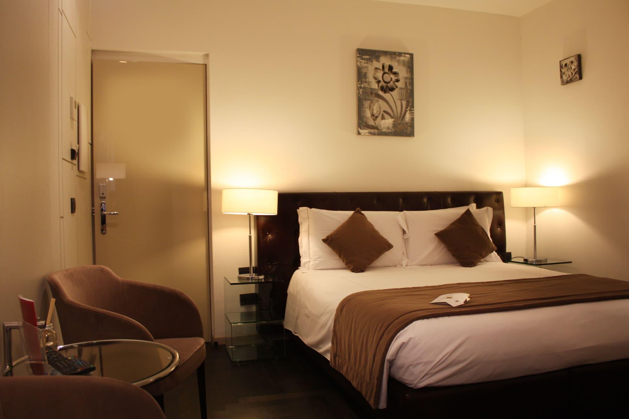 Piazza Del Gesu' Luxury Suites Rome Exterior photo