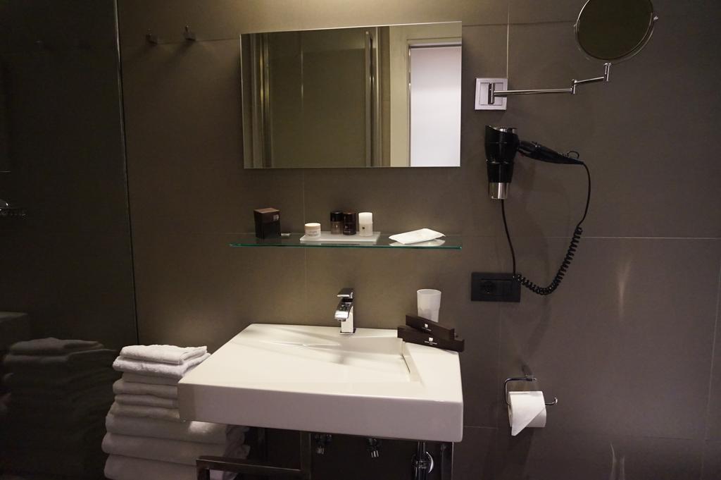 Piazza Del Gesu' Luxury Suites Rome Exterior photo