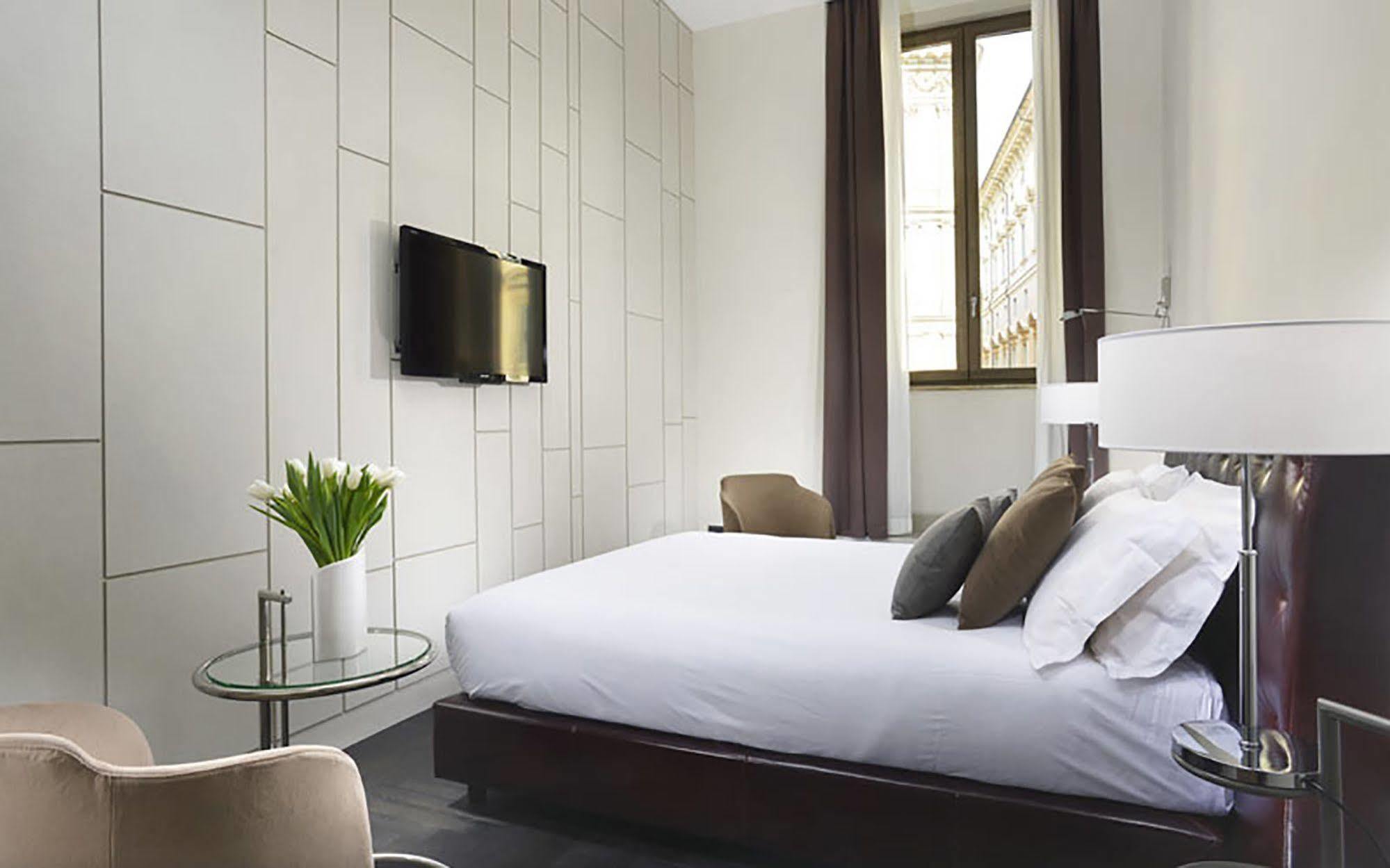 Piazza Del Gesu' Luxury Suites Rome Exterior photo