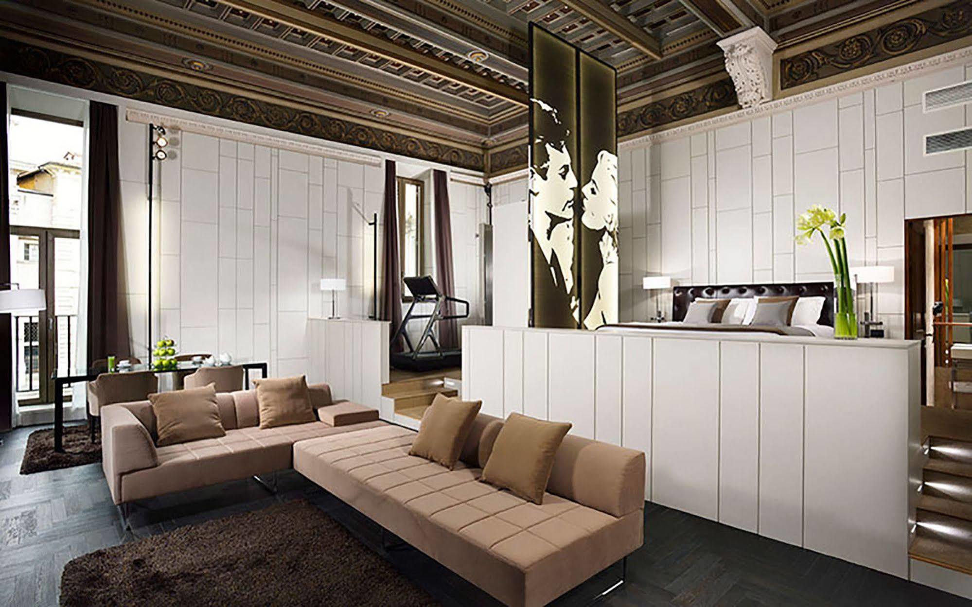 Piazza Del Gesu' Luxury Suites Rome Exterior photo